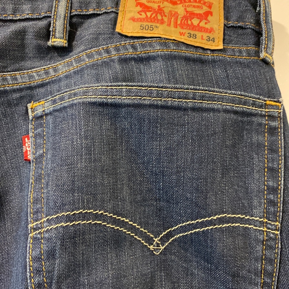 Levi’s Jeans - Picture 4 of 5